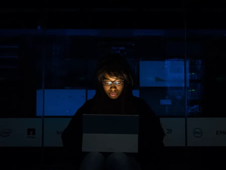 Développeur no-code : pourquoi faire appel aux développeurs Scroll ?